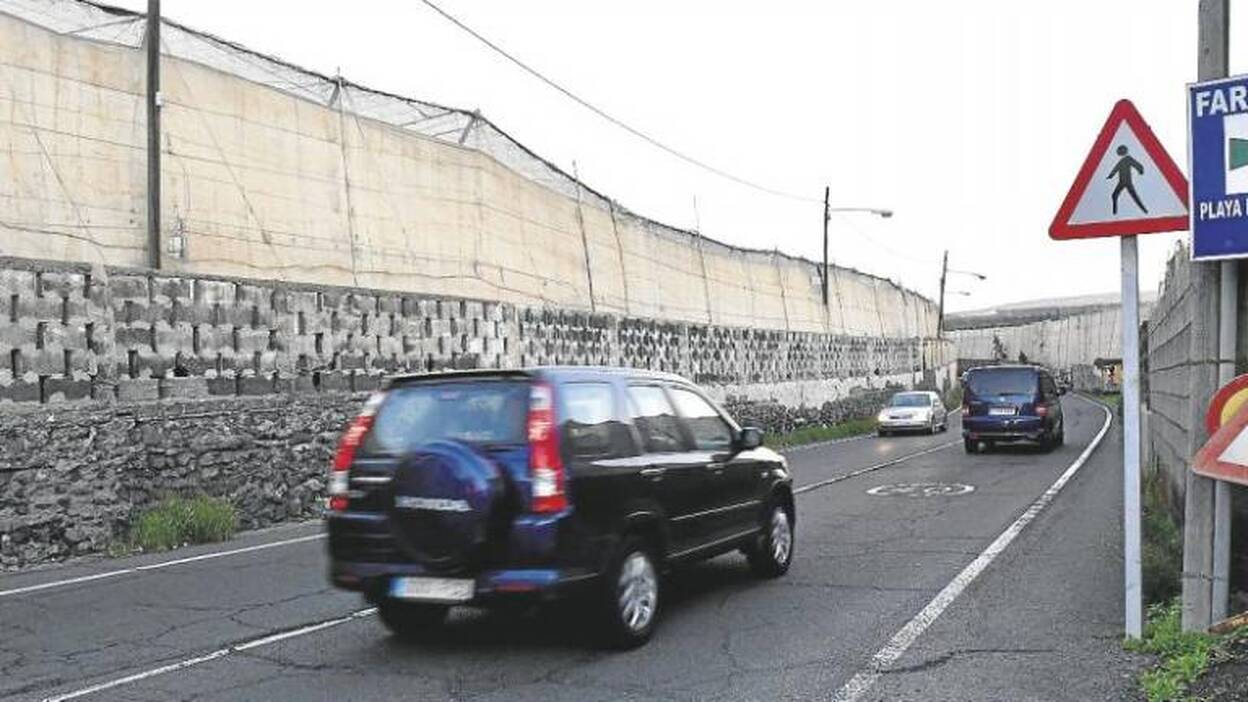 Los dueños dan este año el suelo para ampliar la vía de Melenara