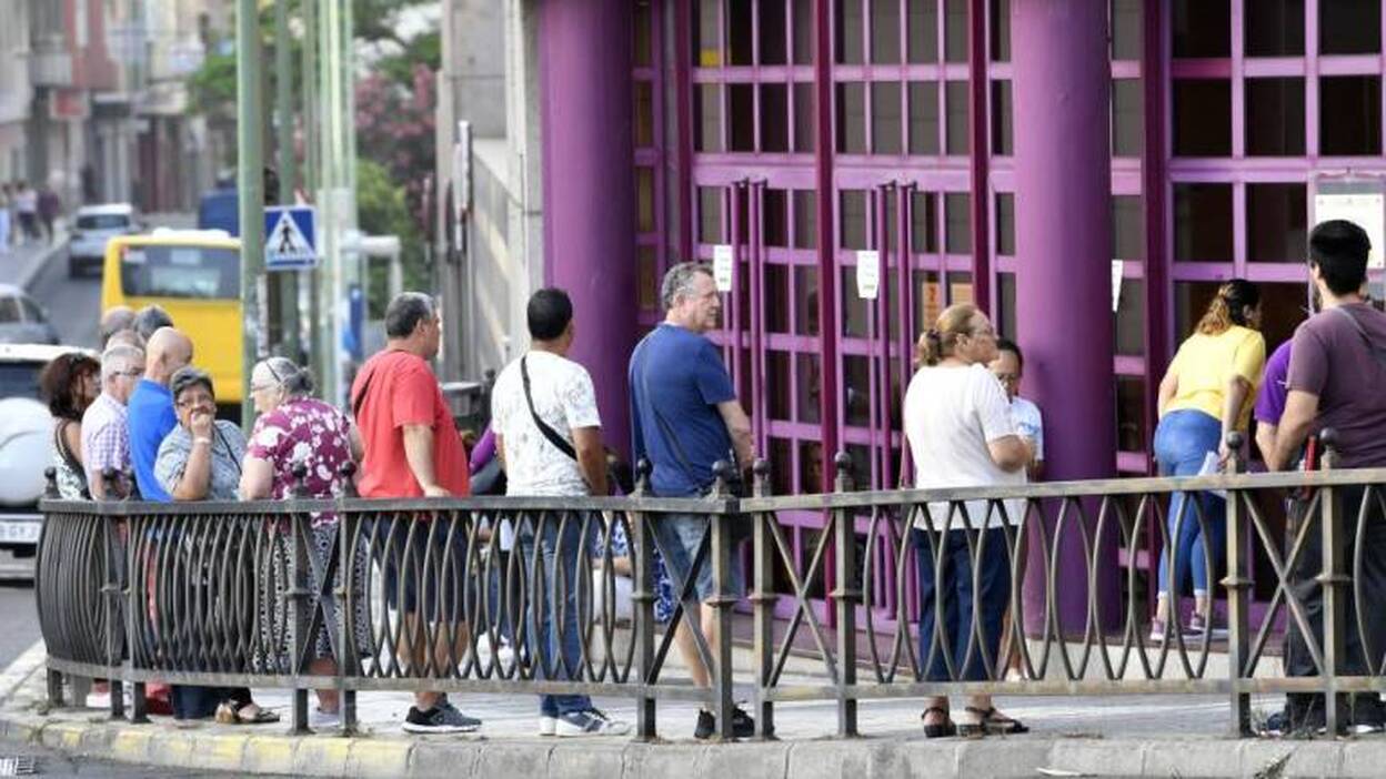 Seguridad Social: Abandonados a su suerte