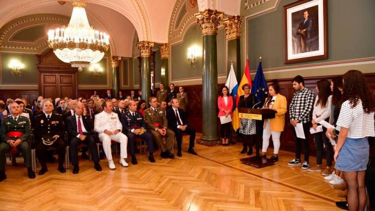 Elena Máñez insta a "mimar y defender todos los días" la democracia