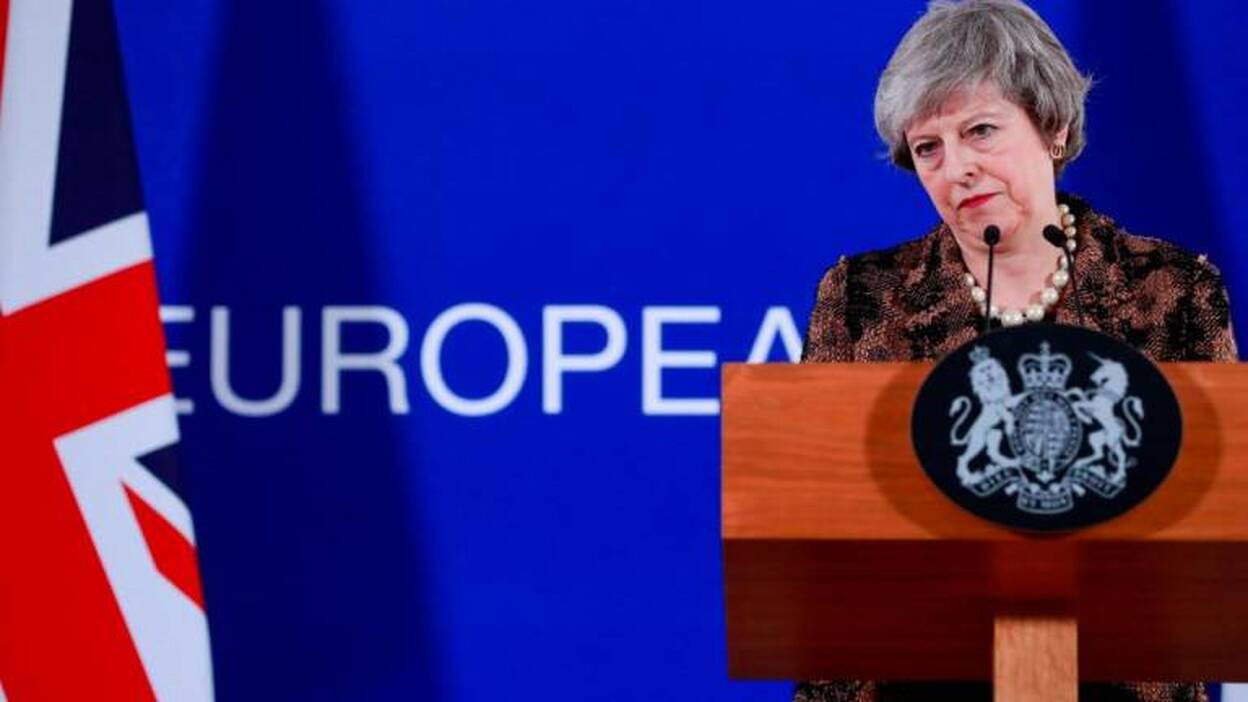 May se va de Bruselas sin garantías legales para relanzar el voto en Londres