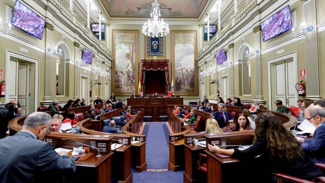 El Parlamento canario aprueba la modificación de la ley de RTVC