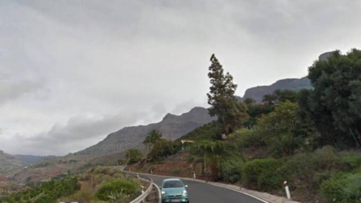 Un ciclista herido tras caer 40 metros