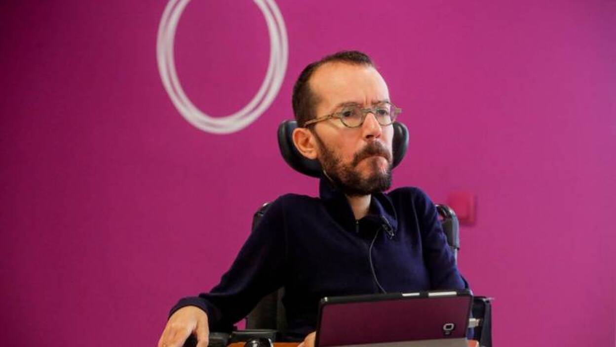 Vox se querella contra Echenique
