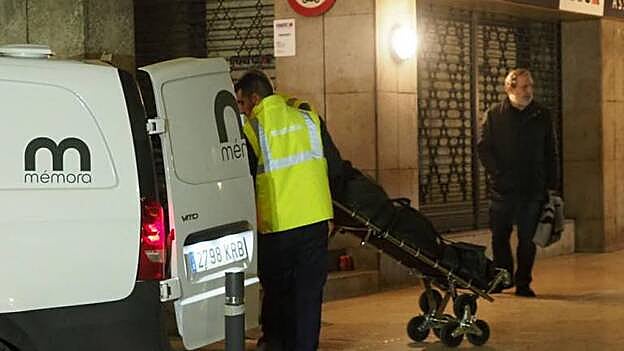 Buscan a la hija de la mujer asesinada a puñaladas en Banyoles