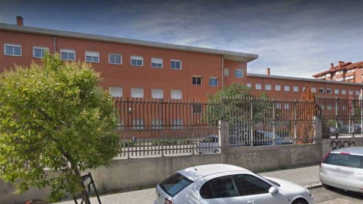 15 menores detenidos acusados de vejar y humillar a dos hermanos en un instituto de Villaverde