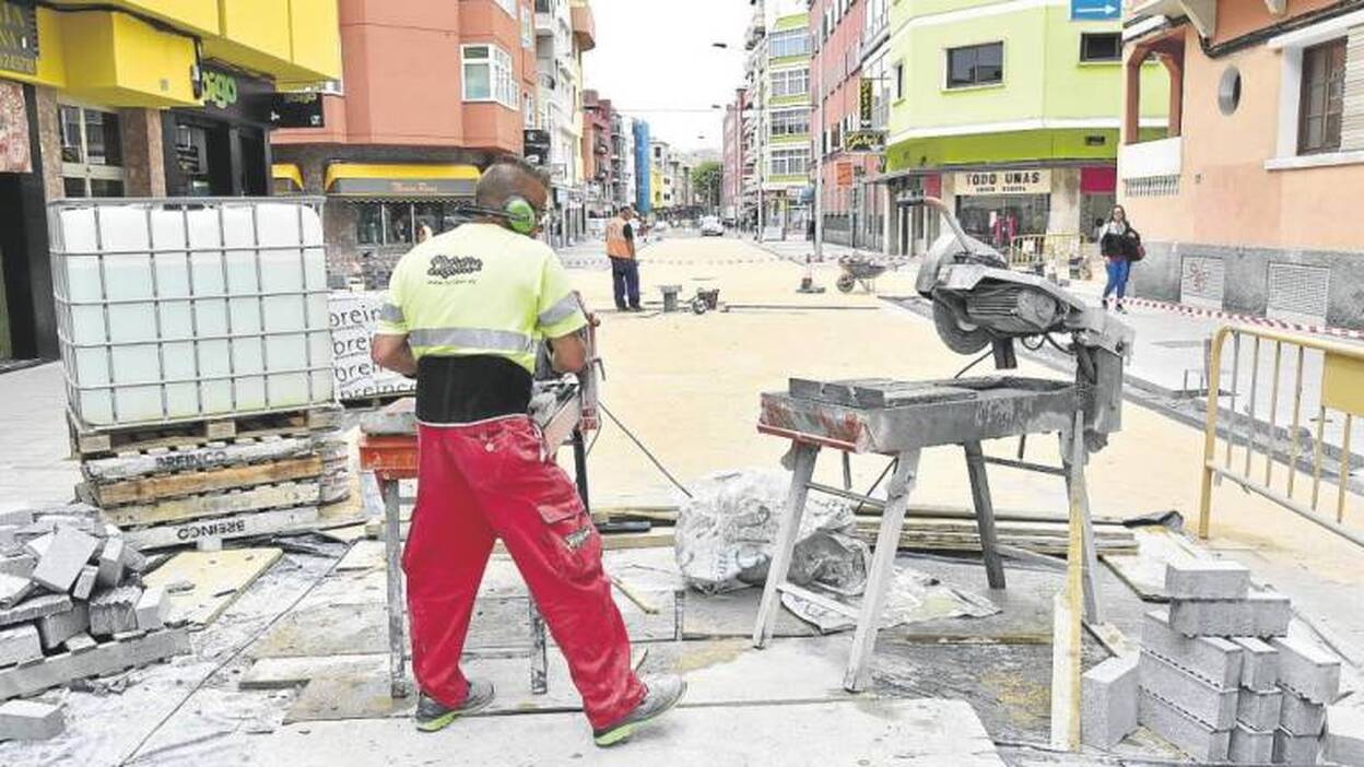 MetroGuagua se lleva 13 millones e inicia el cambio del trazado de la avenida marítima