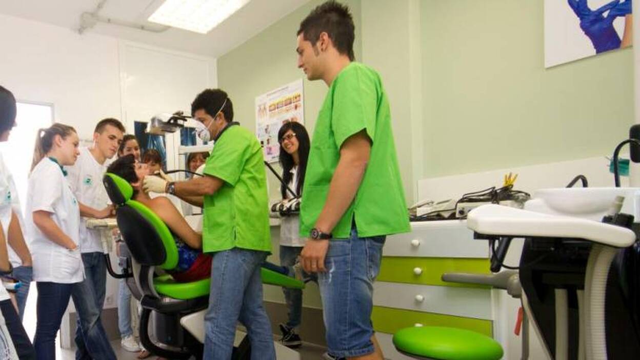 Las empresas no ofertarán prácticas si tienen que cotizar por los alumnos