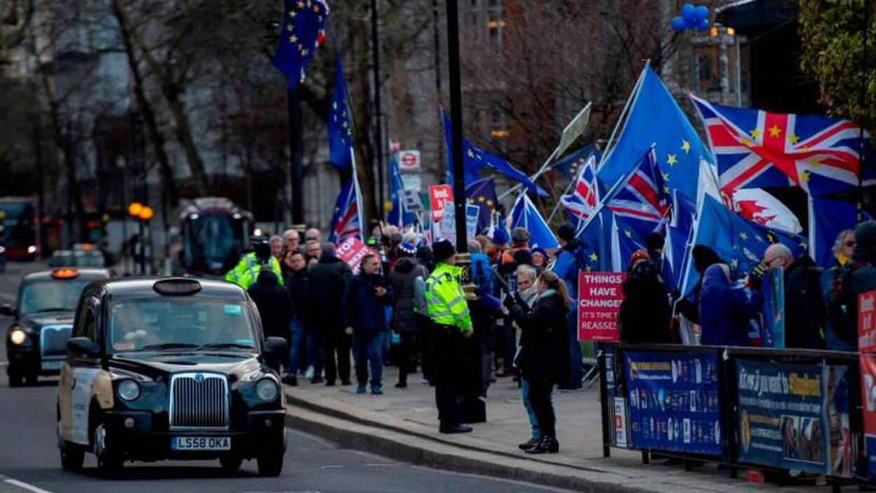 Theresa May, en la cuerda floja ante una posible crisis constitucional