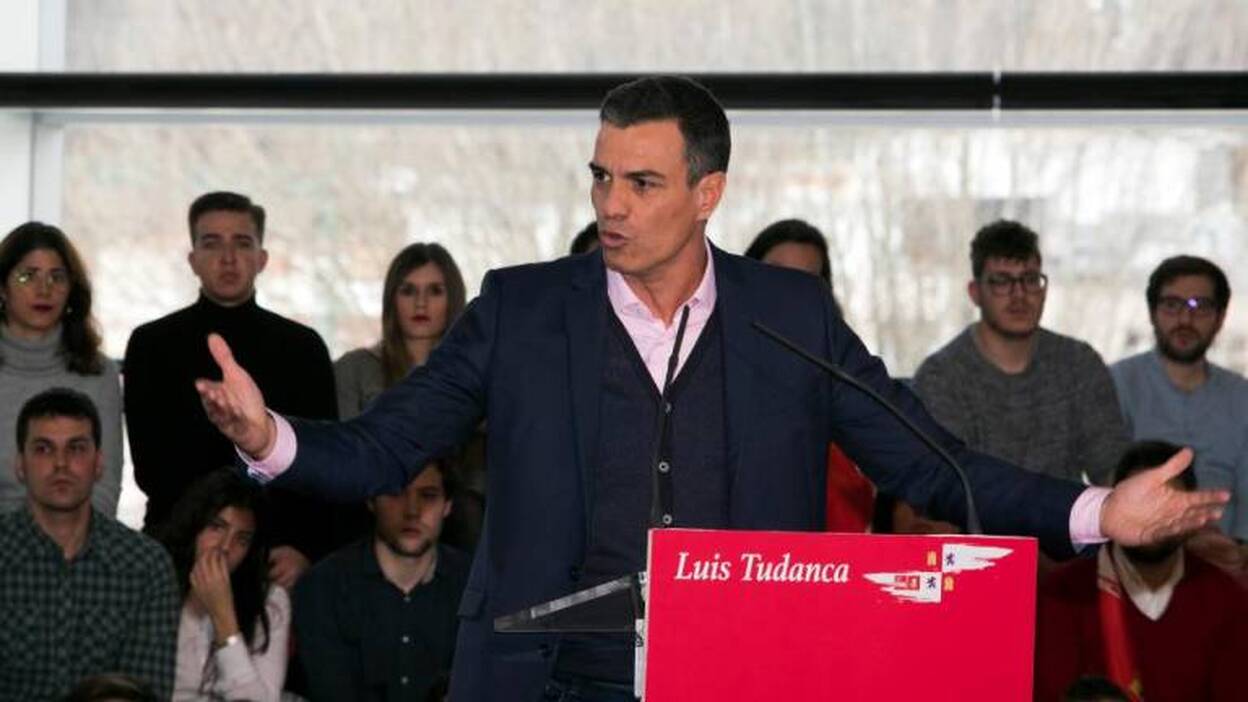 Pedro Sánchez pasa de Clavijo y acude a un acto electoral del PSOE canario