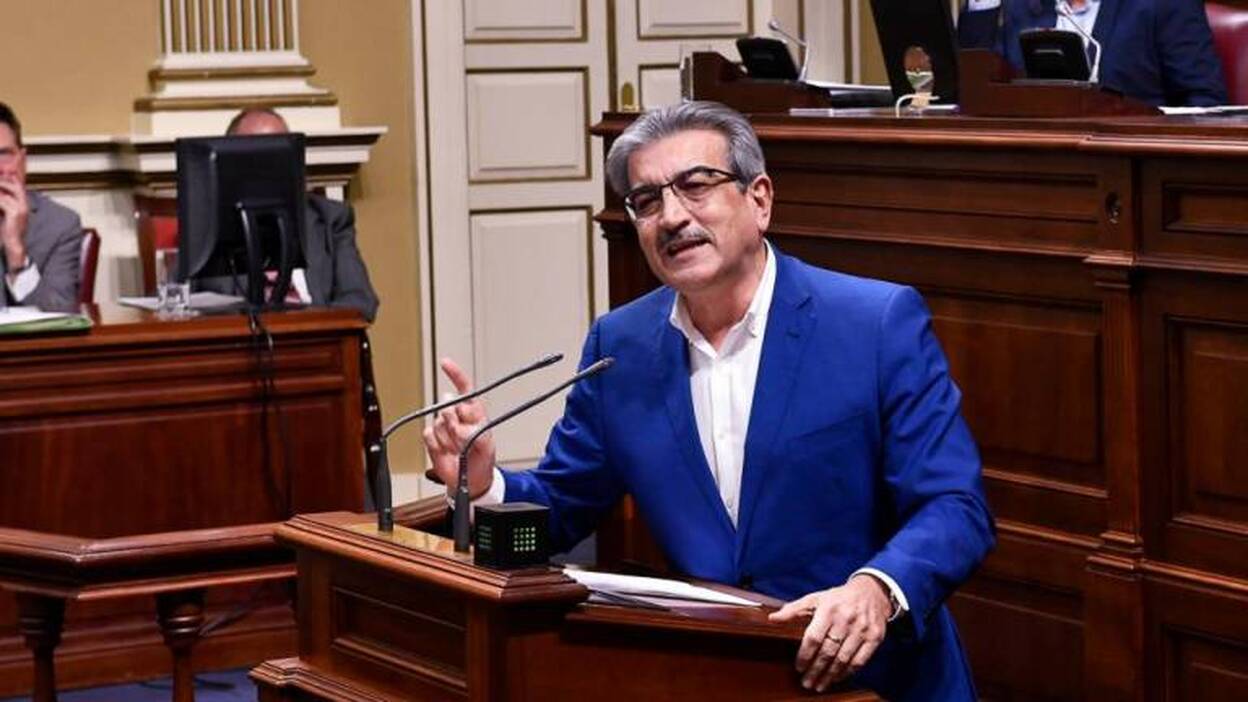 Román Rodríguez dice que no tiene nada que ver con la compra de terrenos de su esposa