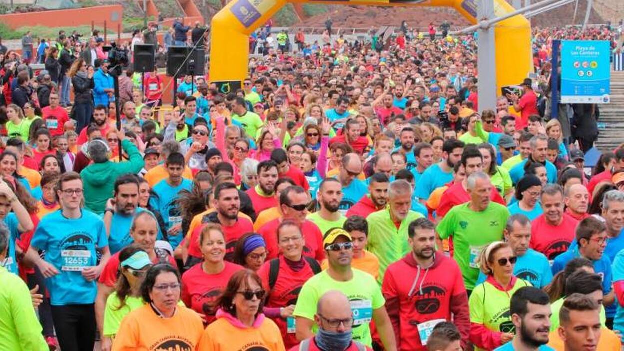Miles de atletas en la 3K Accesible, previa al Gran Canaria Maratón