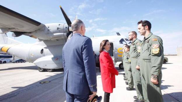 La ministra de Defensa destaca el papel &quot;esencial&quot; de la Base Aérea de Gando (Gran Canaria) para la seguridad nacional