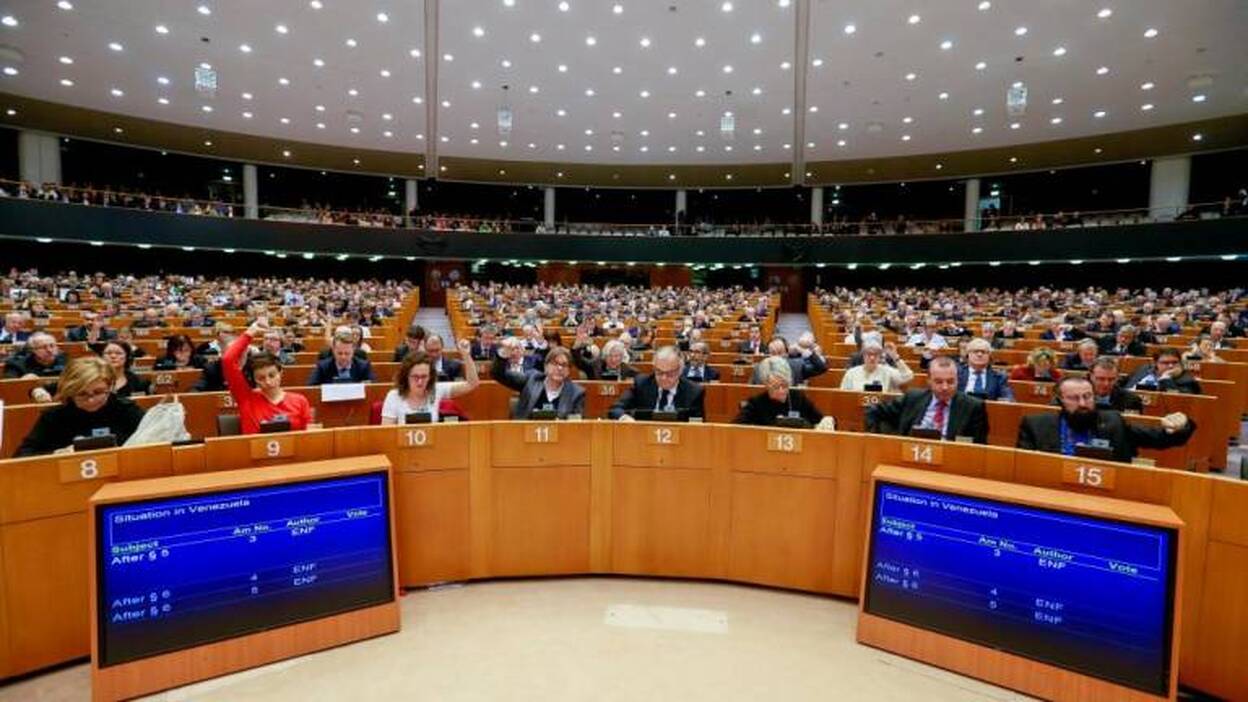 El Parlamento Europeo reconoce a Juan Guaidó como presidente de Venezuela