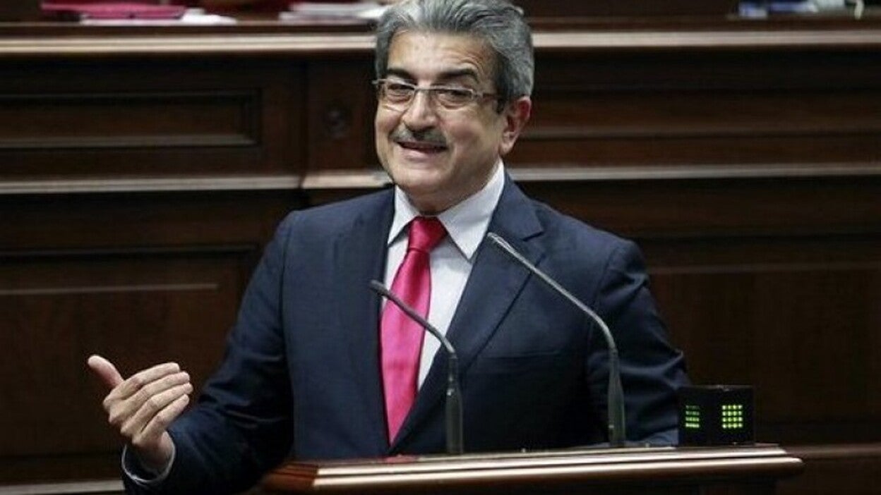 Rodríguez (NC) rechaza la «barra libre» de nuevas camas turísticas en Canarias