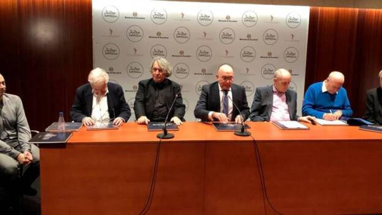 Gamoneda: «La poesía no sirve para nada»