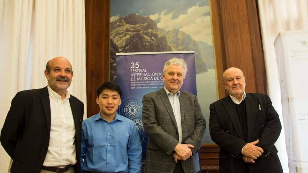 Sinaisky dirige el regreso de la Filarmónica de San Petersburgo