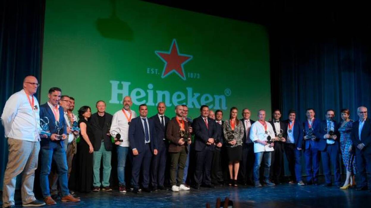 Los Premios ¡Qué Bueno! Heineken consagran a Alberto González Margallo como el chef del año en Canarias
