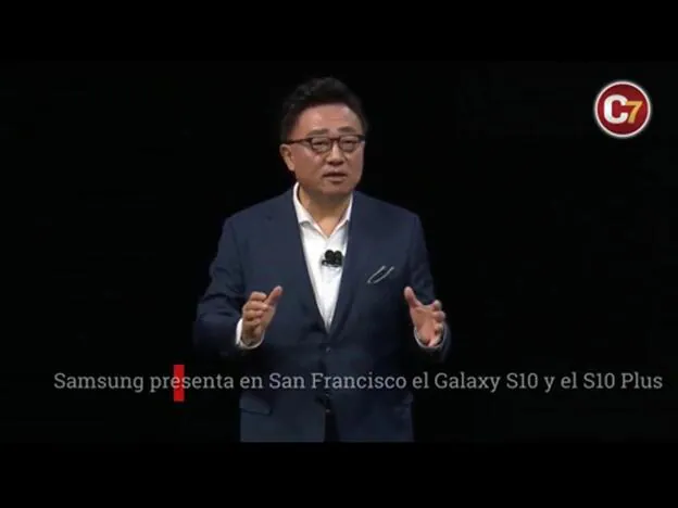 Samsung presentó el primer móvil plegable