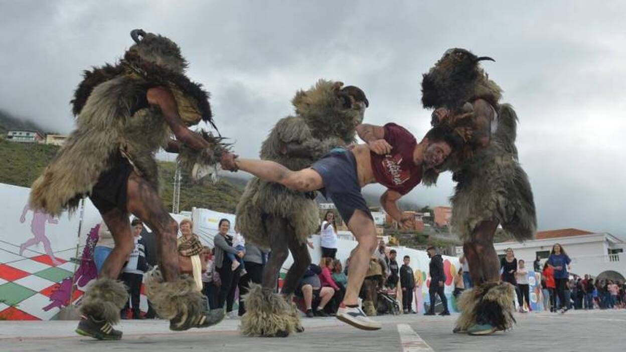 Los Carneros de Tigaday recorren las calles de Frontera
