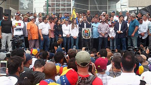 Regreso triunfal a Venezuela de Guaidó para redoblar acciones contra Maduro