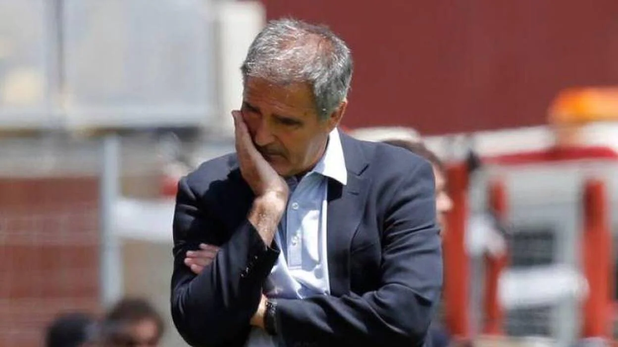 La UD Las Palmas hace oficial el cese de Paco Herrera como entrenador