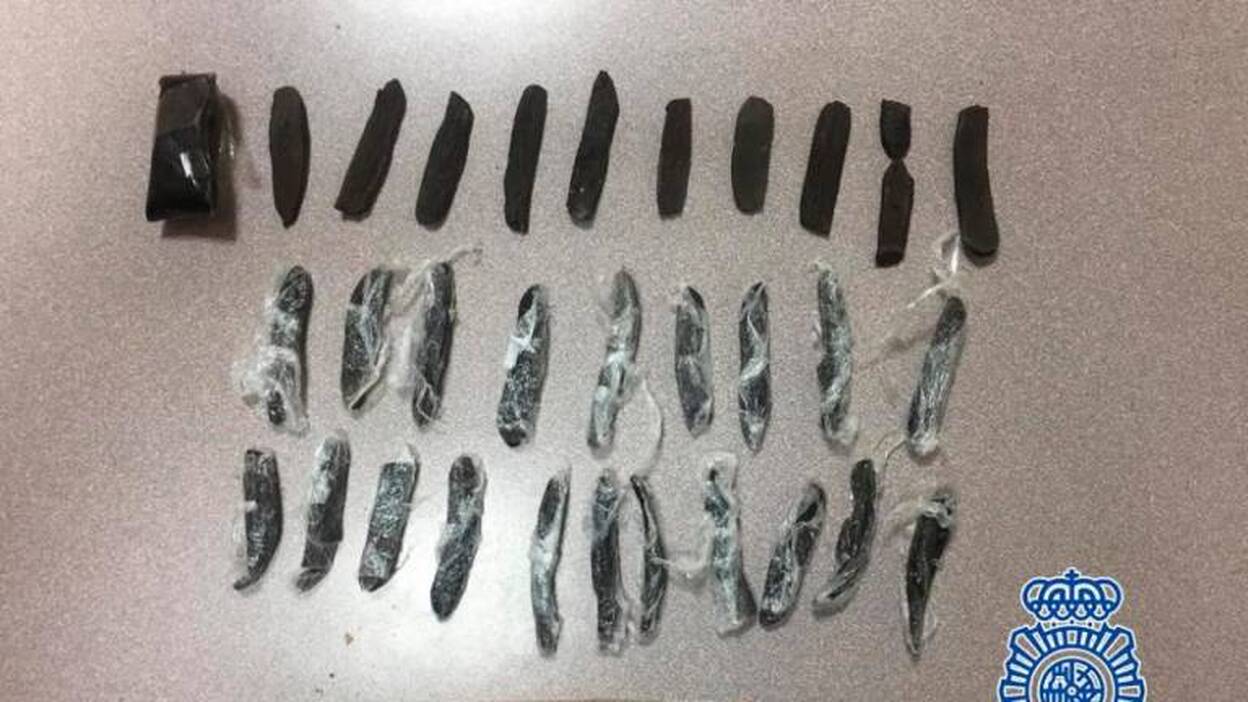 Detenido un joven por vender hachís cerca de un centro educativo