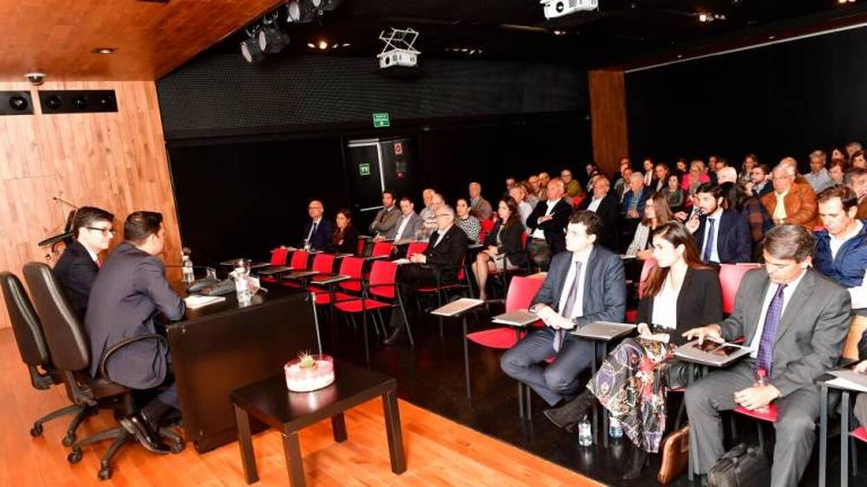 CaixaBank analiza la situación económica y de los mercados