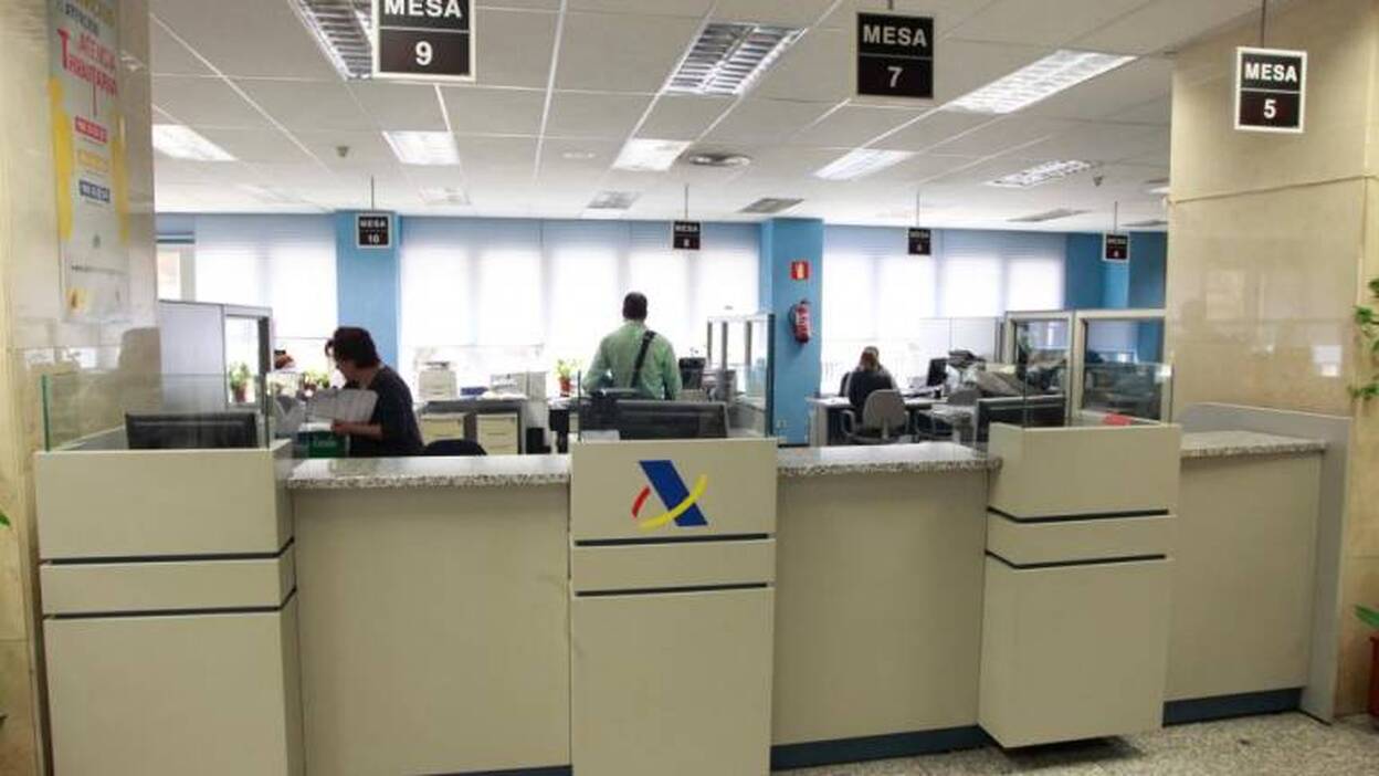 Hacienda espera en las islas más de 800.000 declaraciones