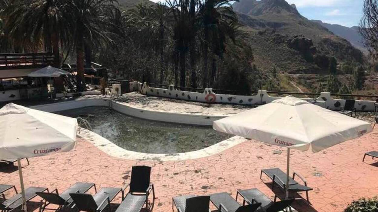 Galería: El fuego calcinó el hotel Molino de Agua
