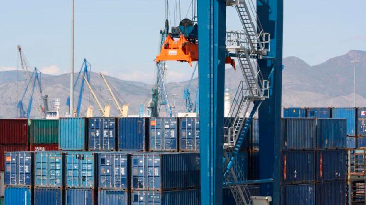 Las exportaciones caen en Canarias el12,5%