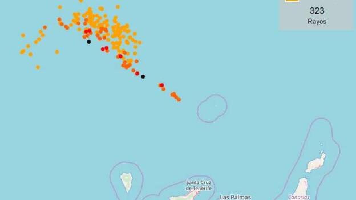 Caen 323 rayos sobre las islas en 4 horas