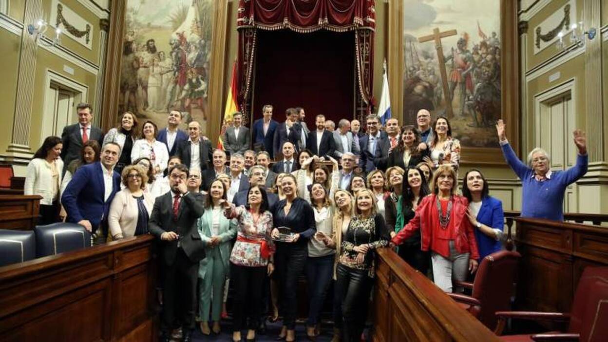 Los diputados se despiden con alabanzas al trabajo compartido