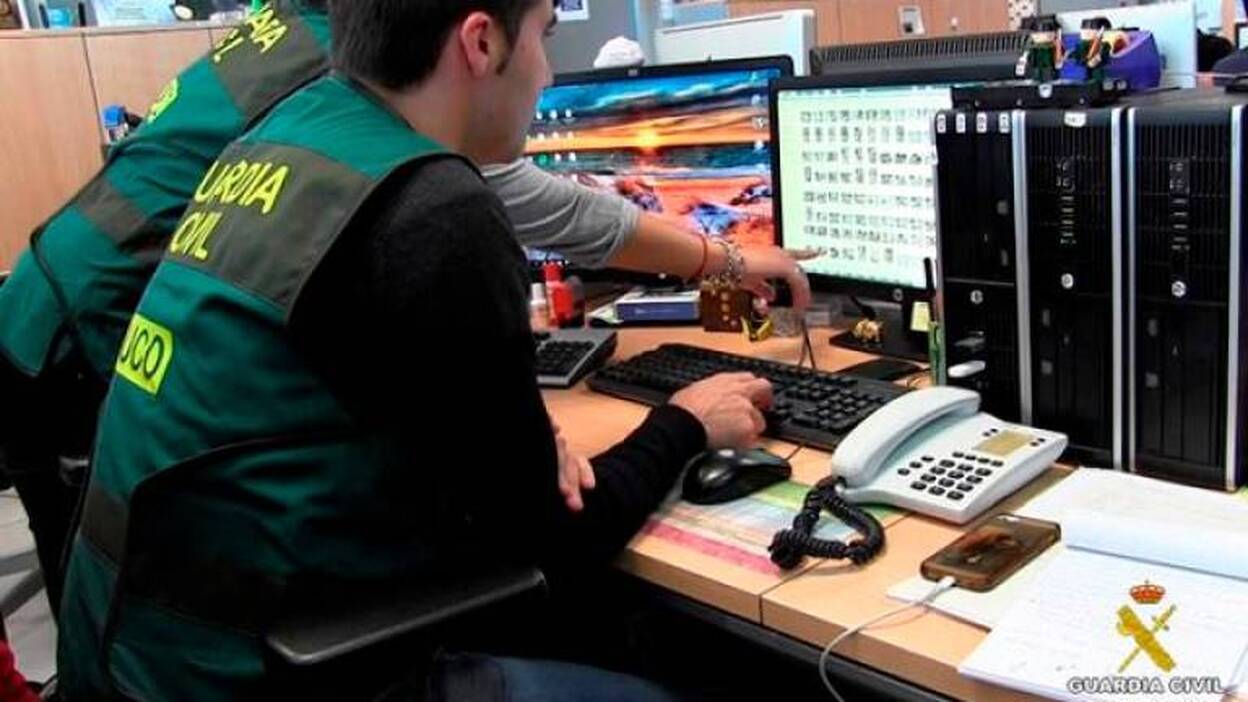 Investiga a una persona por exhibicionismo y simulación delito Gran Canaria