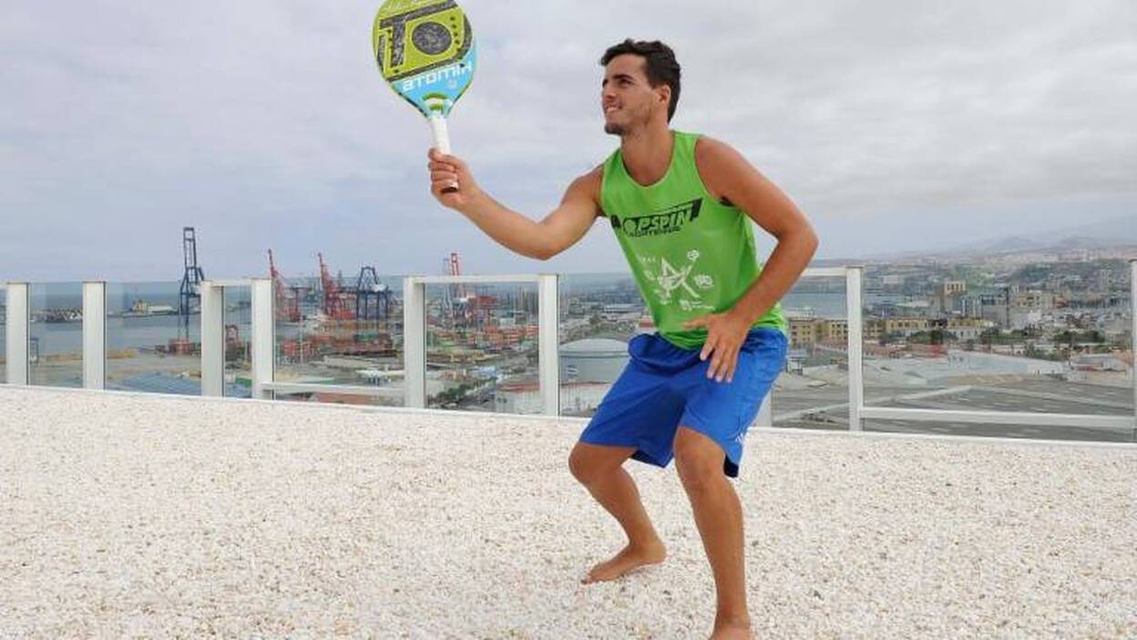 El canario Antomi Ramos se corona número 1 del ranking mundial de tenis playa