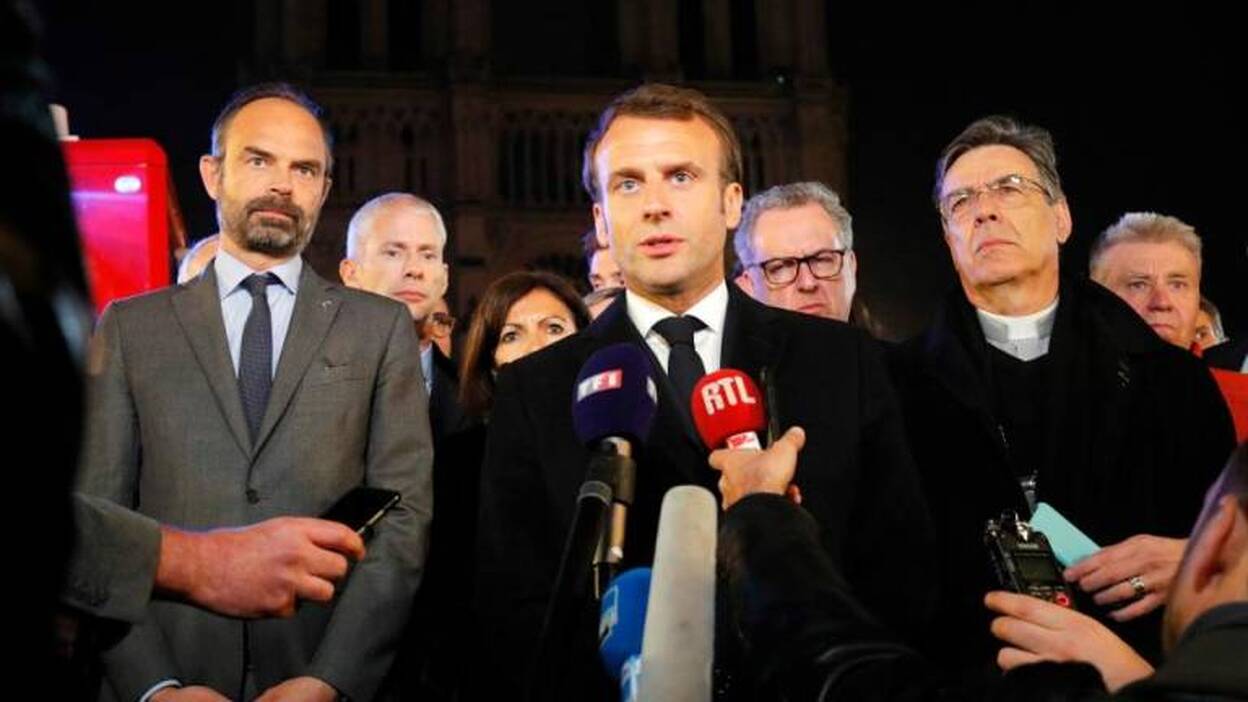 Macron: "Reconstruiremos Notre Dame todos juntos"