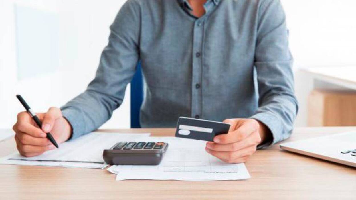 Los canarios tendrán que destinar 50 días de trabajo para pagar su deuda regional