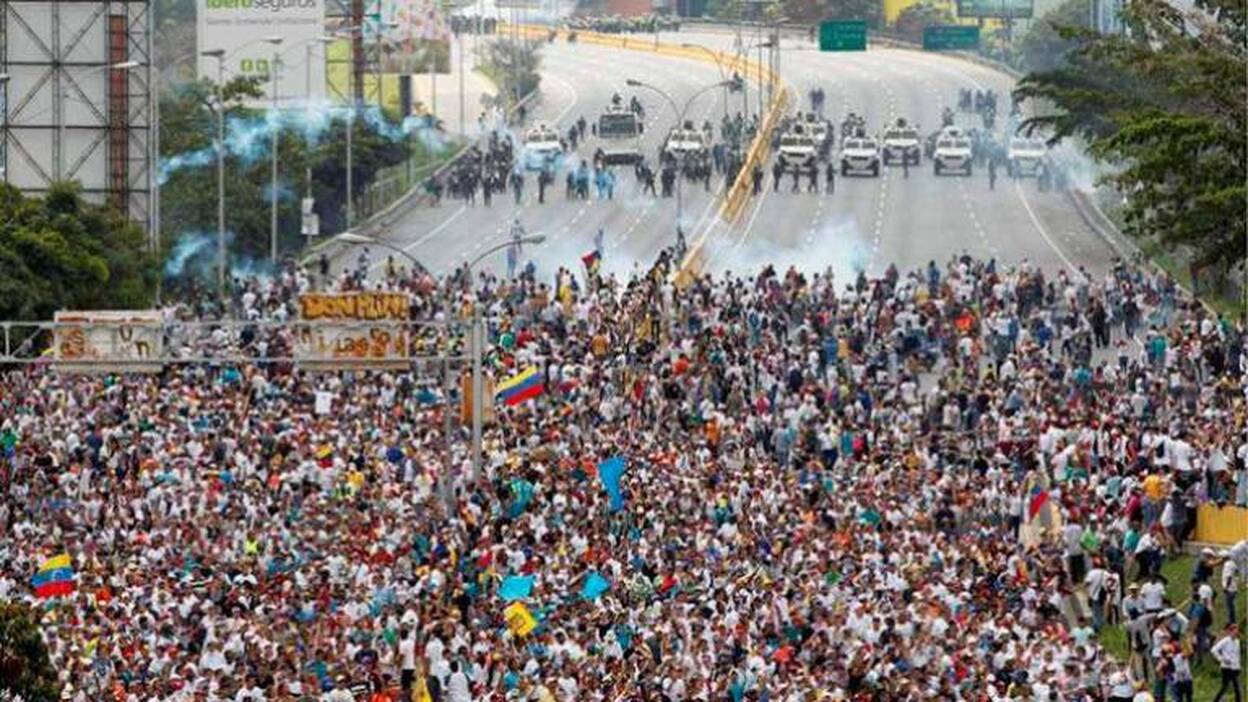 Muere una mujer en las protestas en Venezuela