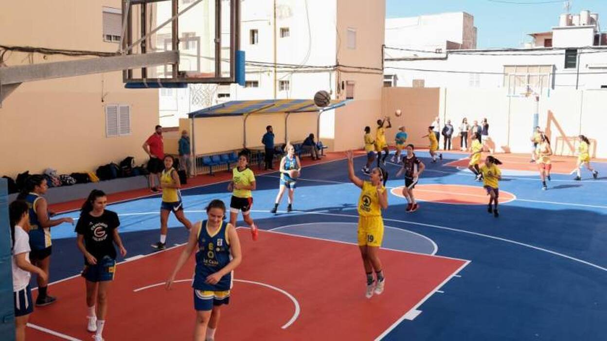 Luz verde al pago de 483.000 euros a los empleados del área de Deportes