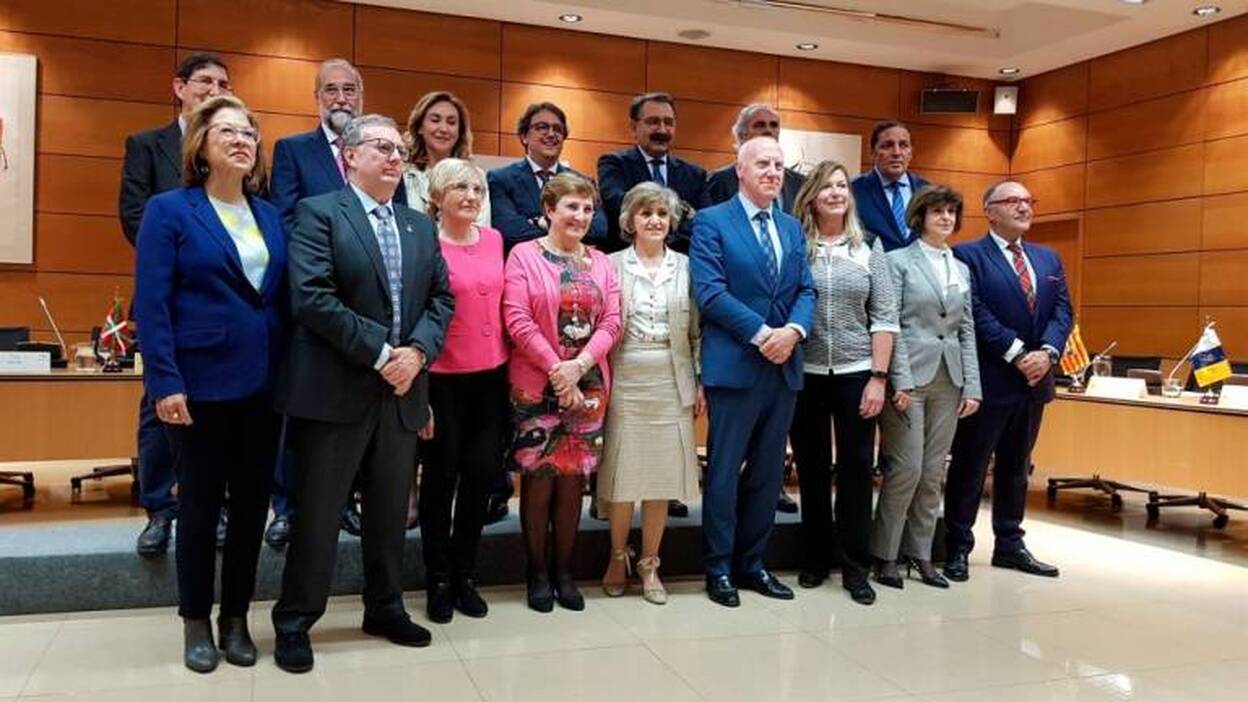 Sanidad y autonomías aplicarán «medidas especiales» ante la falta de fármacos