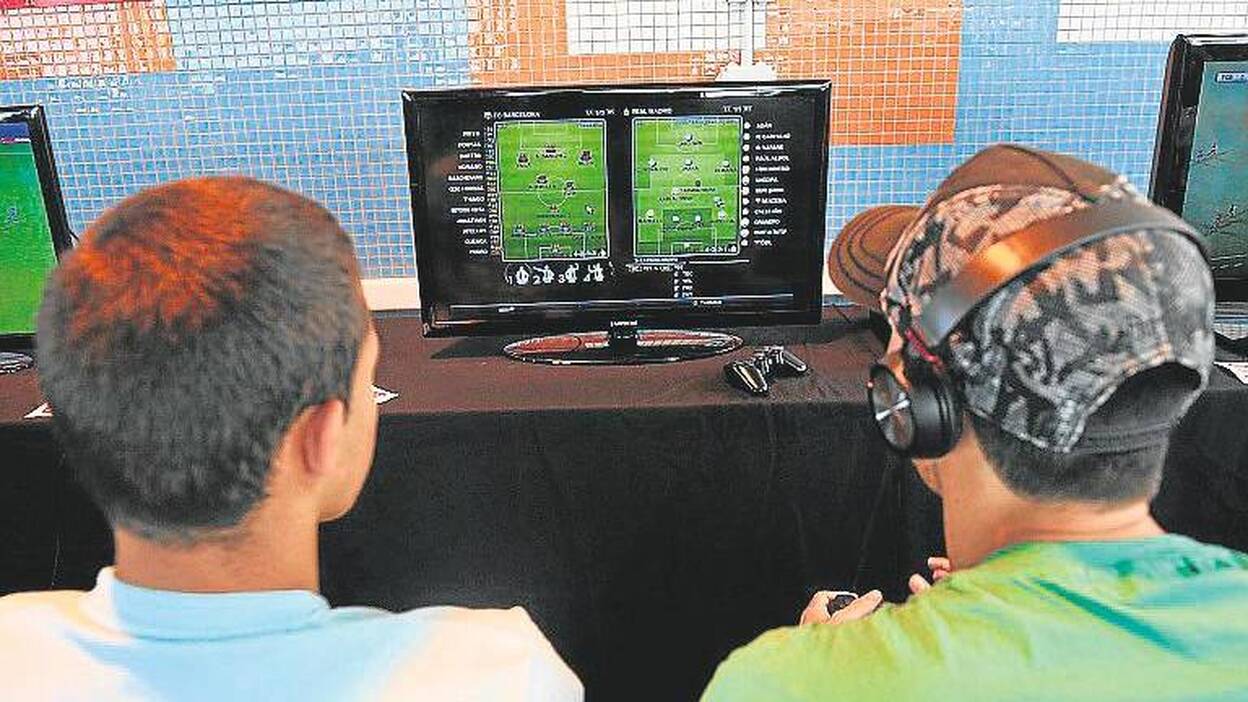 Tachan de «obscena» la inversión en la ULPGC para los videojuegos
