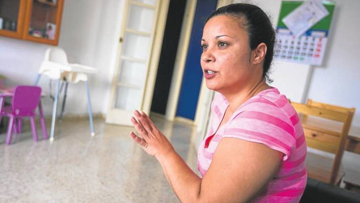 El Gobierno canario garantiza una casa para la vecina de Las Huesas