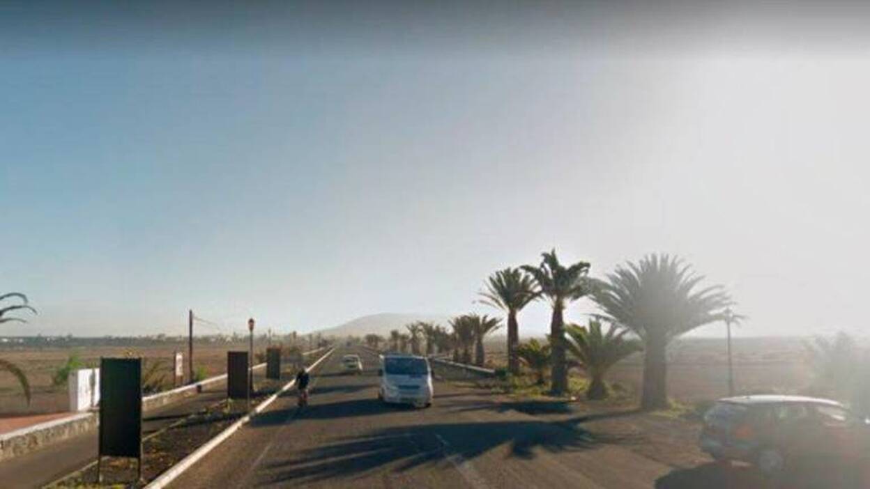 Un motorista, herido grave en La Oliva