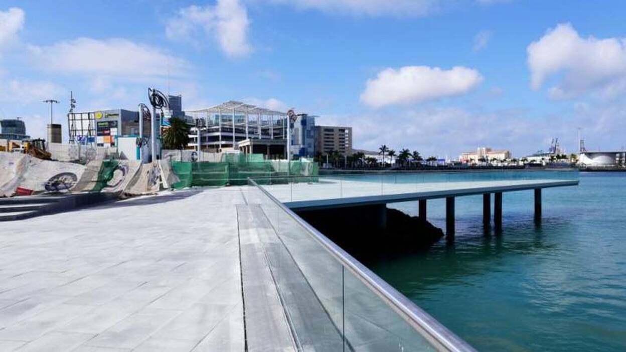 El nuevo frente marítimo abre al público sin estar completado