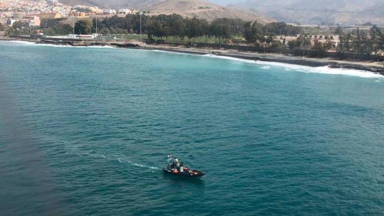 Localizado el cuerpo de uno de los inmigrantes desaparecidos en el mar