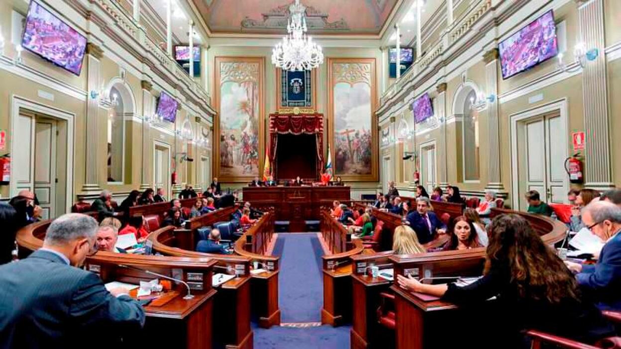 Canarias, unas elecciones históricas