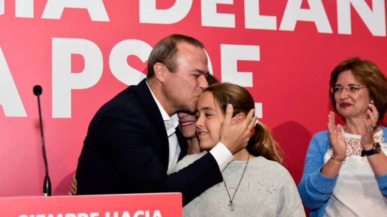 Hidalgo anuncia que repetirá un gobierno de progreso en la capital