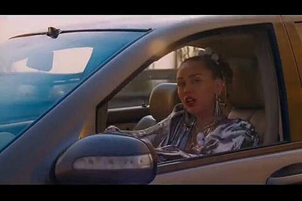 Miley Cyrus desvela la portada de su último disco