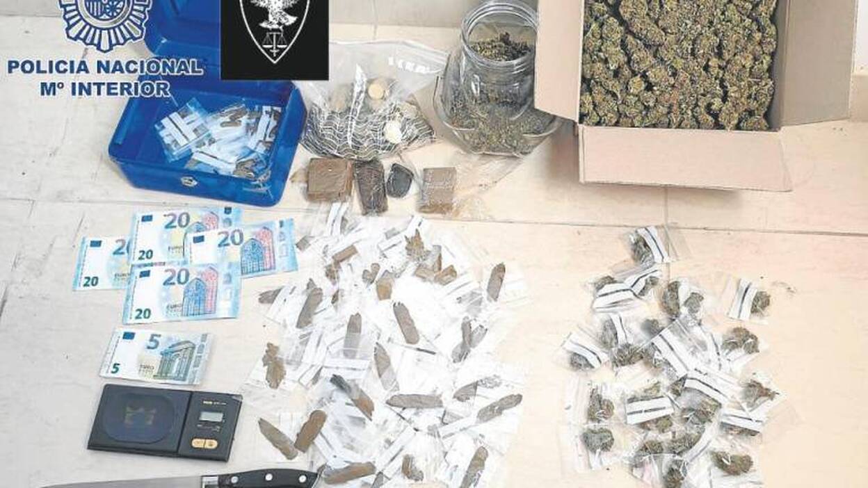 Arrestados por vender hachís y marihuana en un local de Arrecife