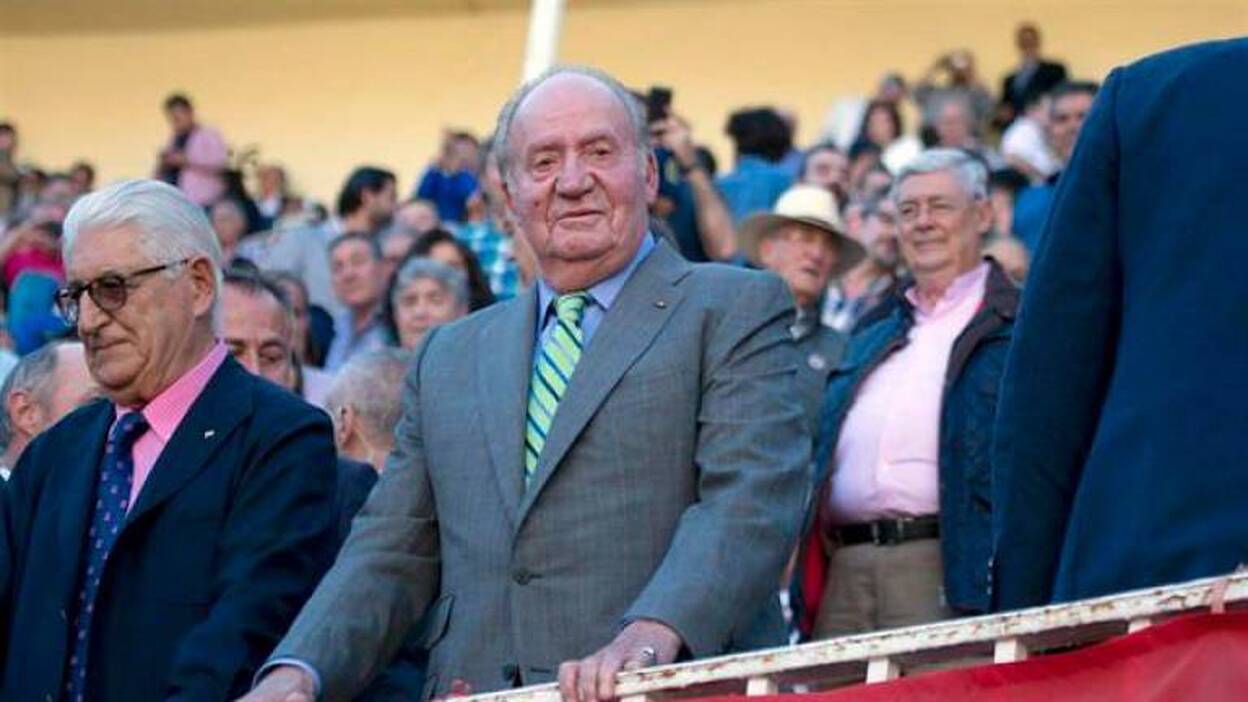 El rey Juan Carlos cumple con su cita en Las Ventas