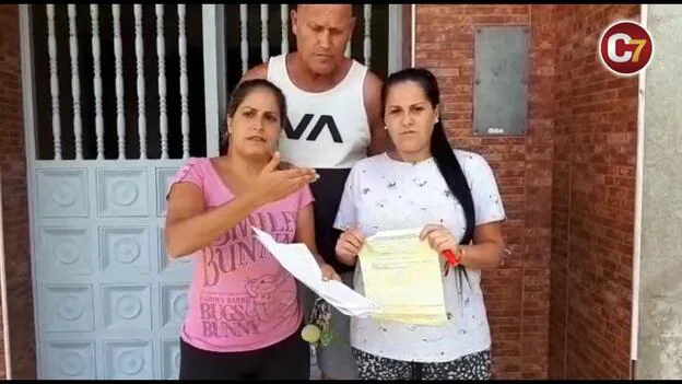 Nereida, Natalia y sus hijos se van a la calle